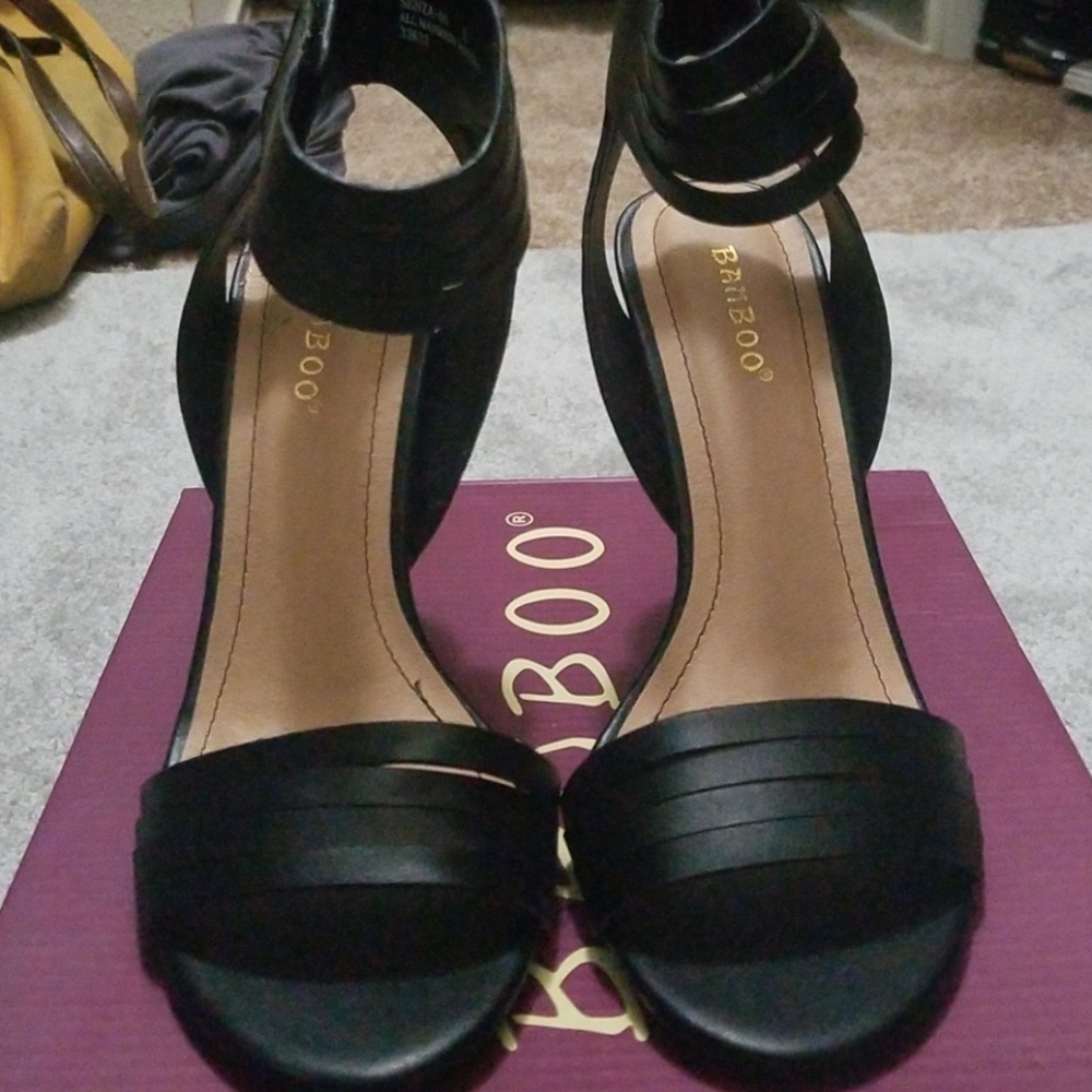 NWOT Bamboo Avery Heel